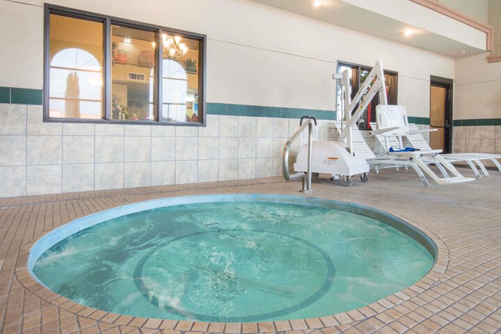 Pool 47 of 60