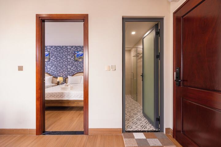 Room 2 of 34
