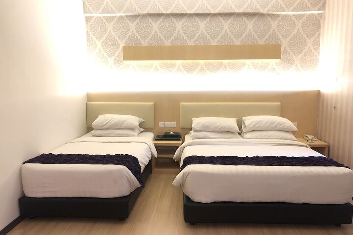 Room 18 of 37
