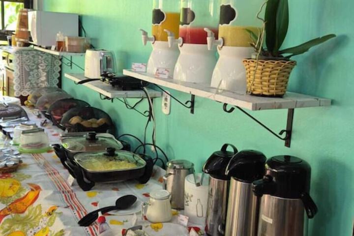Breakfast/Coffee Service 30 of 46