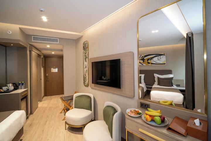 Room 74 of 170