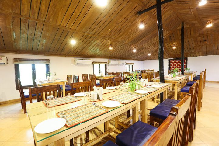 Dining 56 of 101