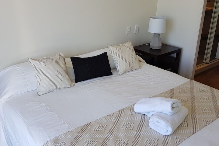 Room 32 of 200