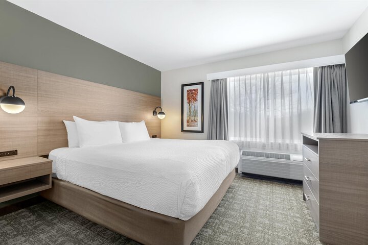 Room 34 of 85