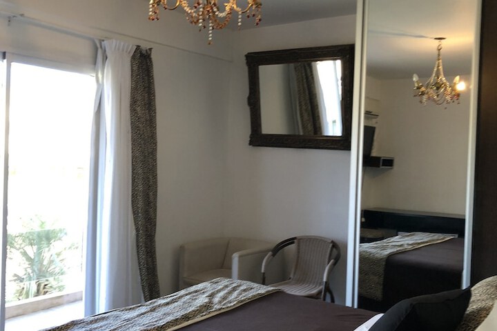 Room 21 of 97