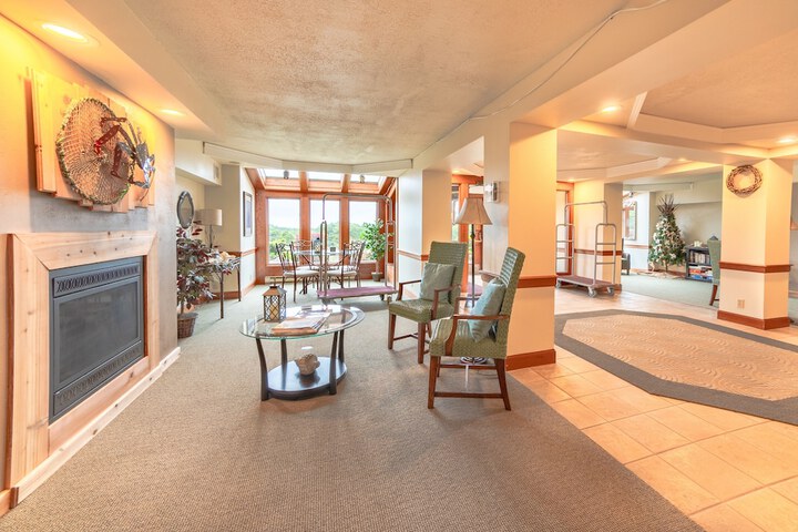 Hotel Interior 10 of 62