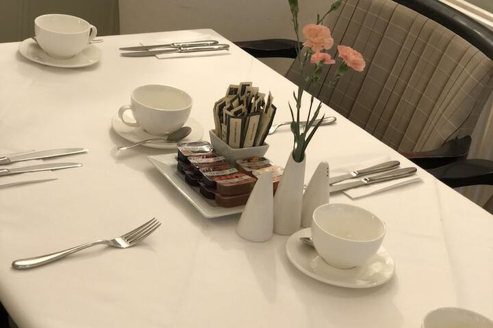 Breakfast/Coffee Service 26 of 39