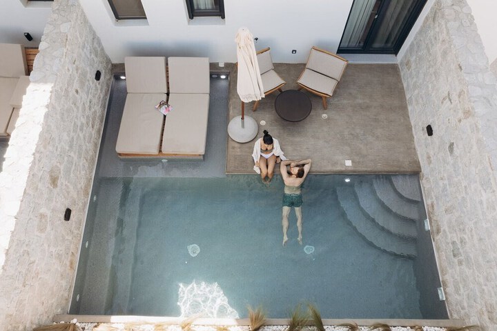 Pool 47 of 57