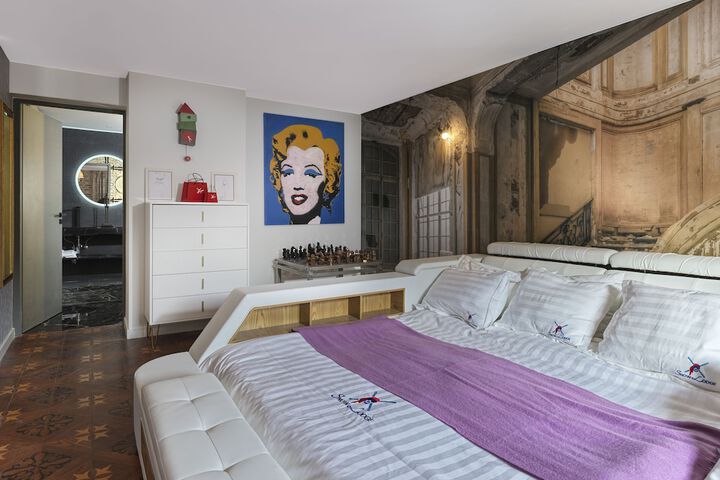 Room 49 of 234
