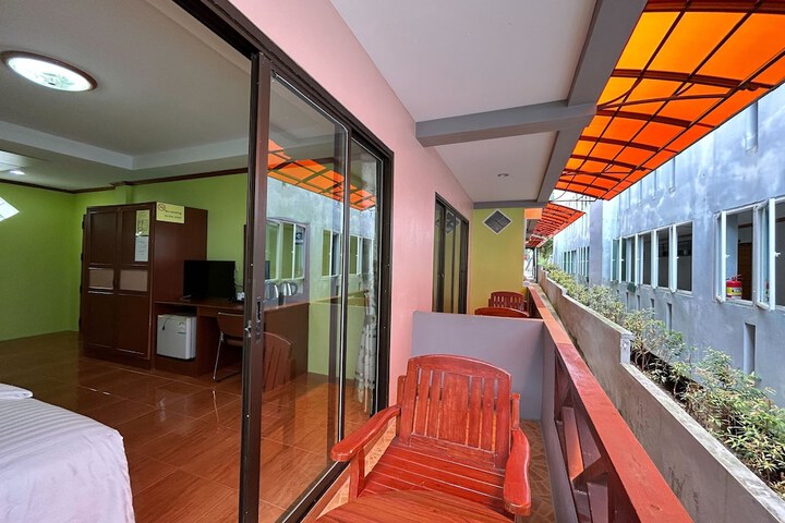 Terrace/Patio 19 of 34
