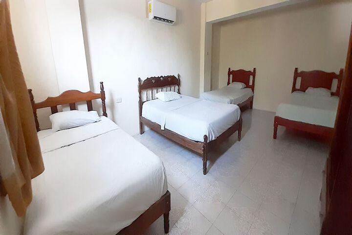 Room 8 of 25