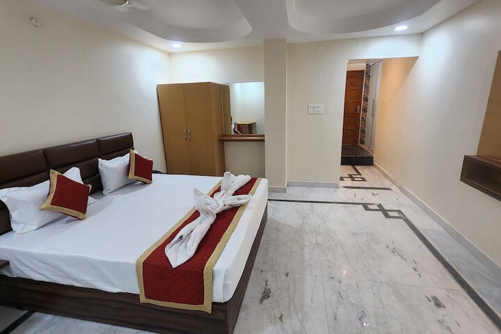 Room 9 of 21