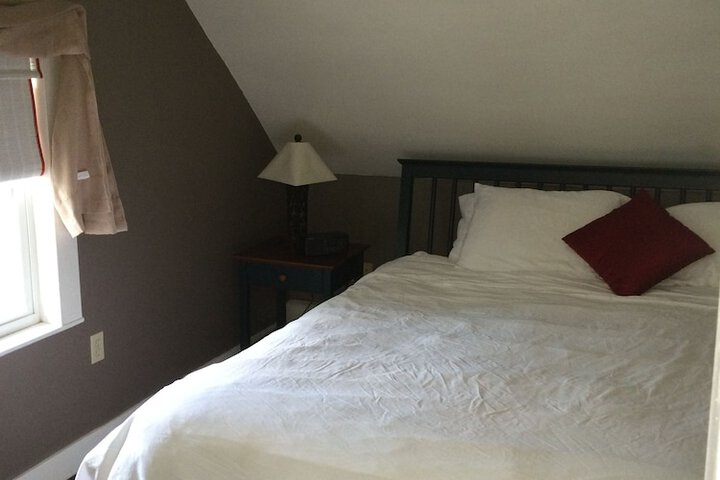 Room 4 of 19