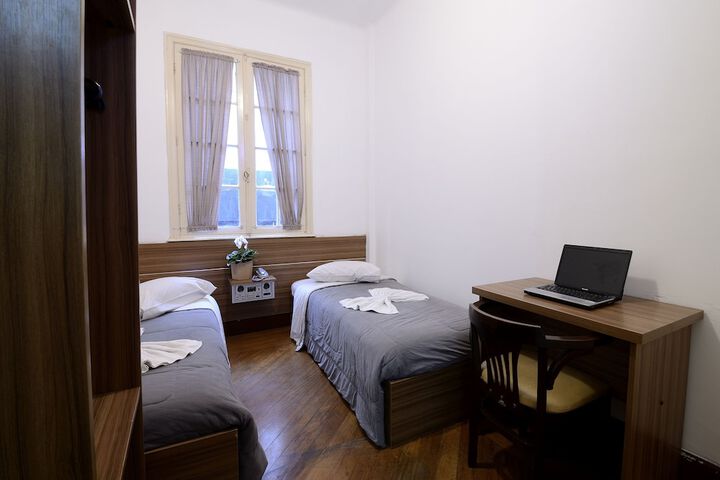 Room 3 of 17