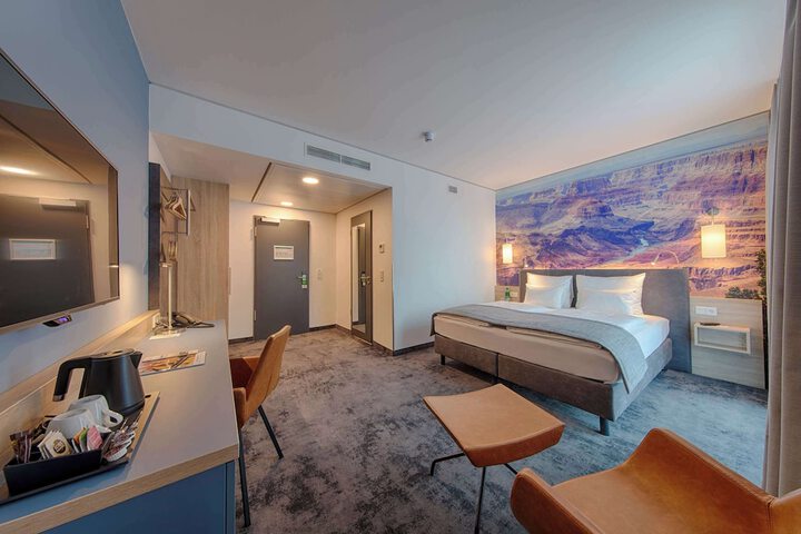 Room 8 of 55