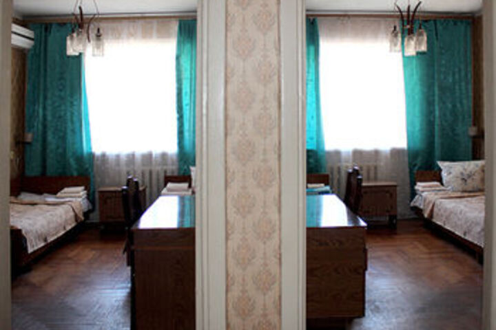 Room 46 of 68