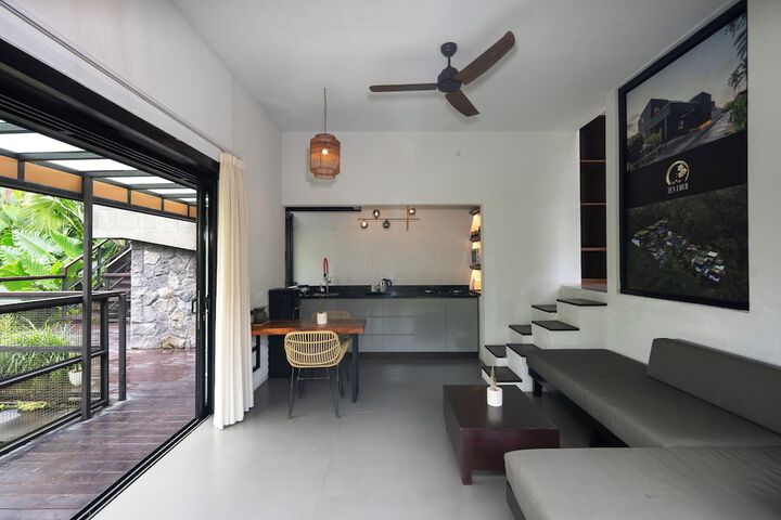 Room 28 of 72