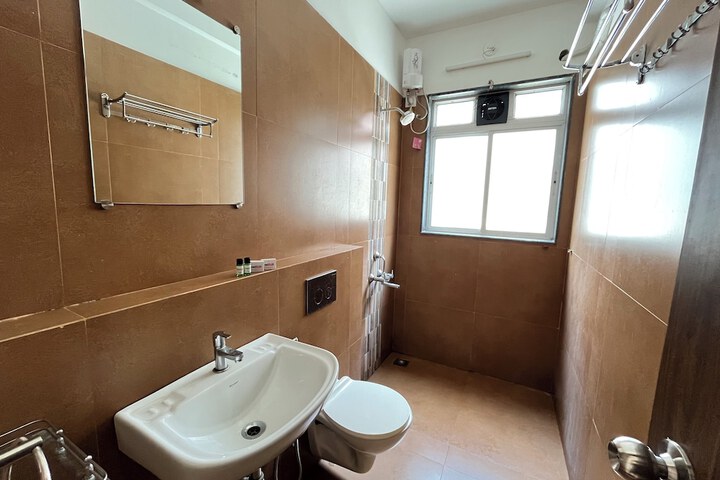 Room 83 of 107