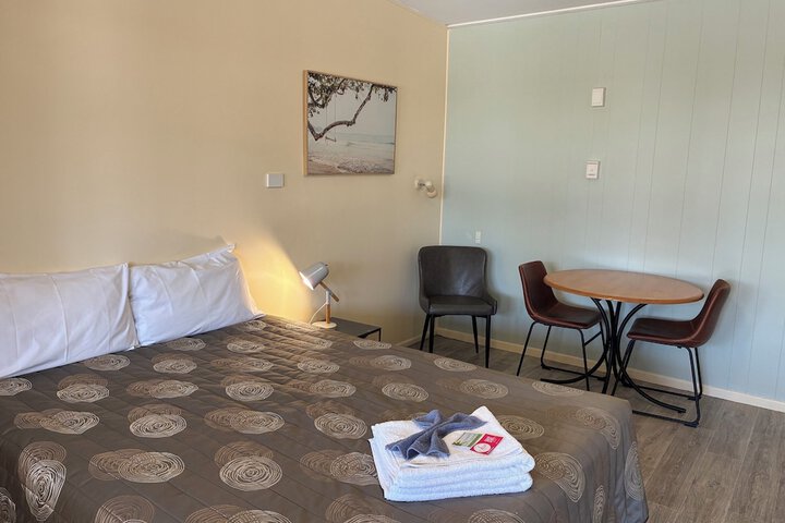 Room 33 of 68