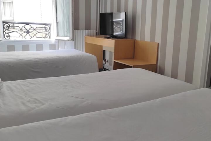Room 42 of 86