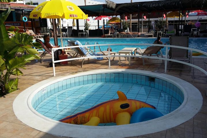 Pools & Facilities