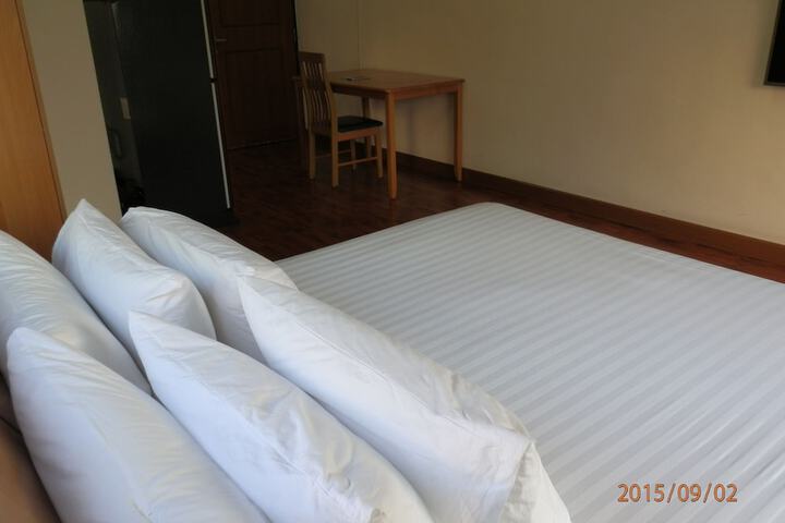 Room 15 of 79