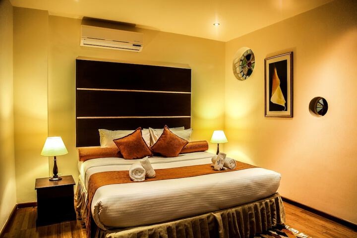 Room 7 of 39