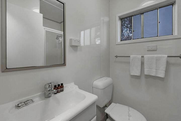 Room 42 of 66
