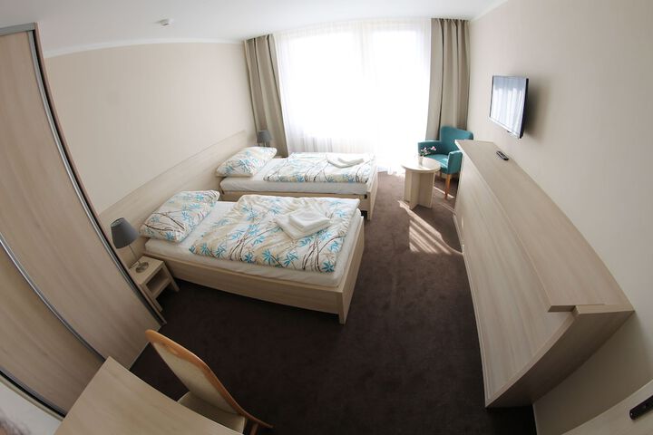 Room 8 of 44