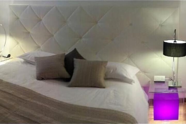 Room 9 of 29