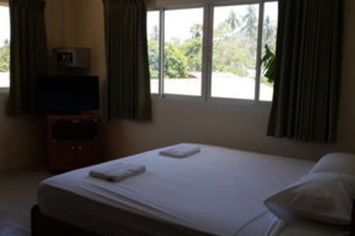 Room 16 of 34