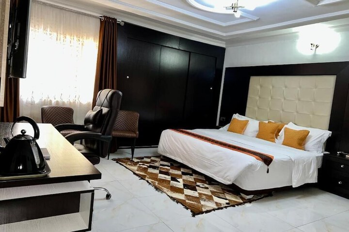 Room 26 of 50