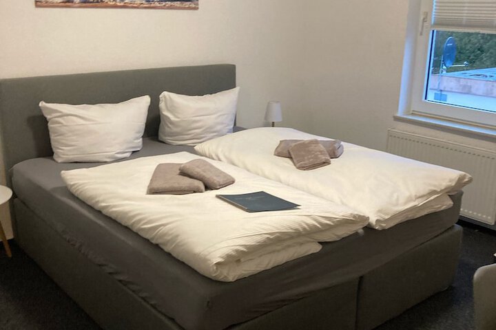Room 12 of 22