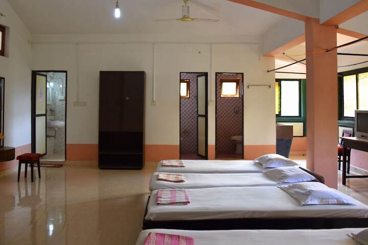 Room 11 of 65