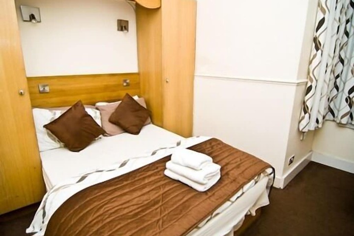Room 12 of 44