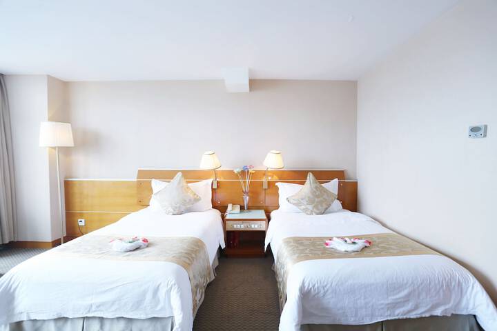 Room 5 of 49