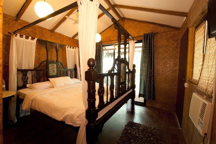 Room 15 of 193