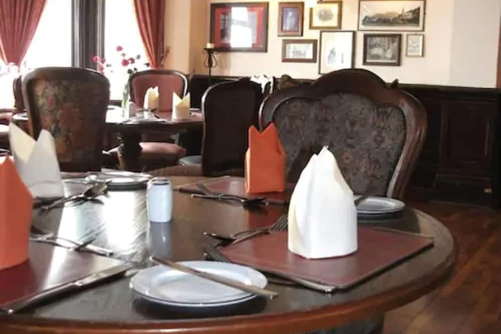 Breakfast/Coffee Service 23 of 25