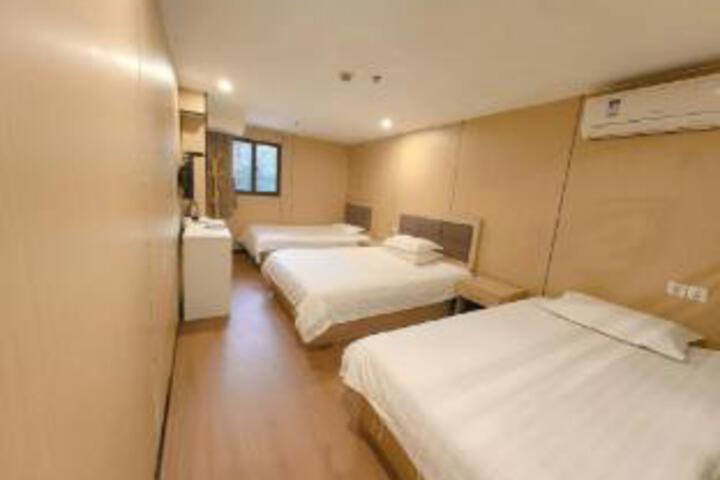 Room 20 of 21