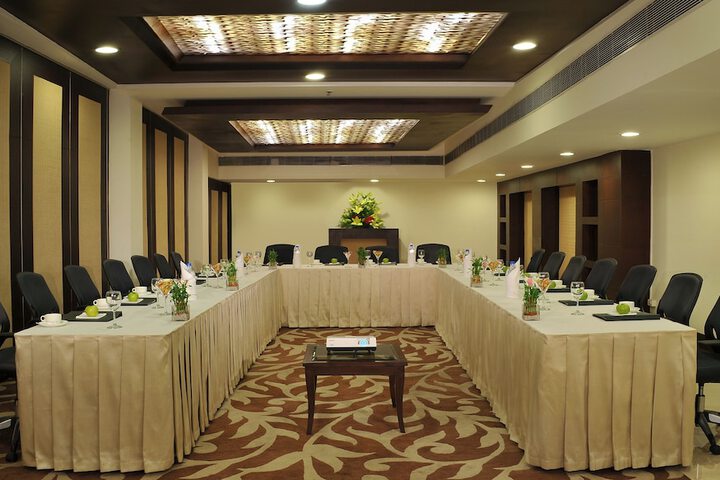 Ballroom/Hall 41 of 46