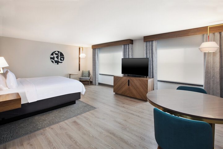 Room 8 of 23