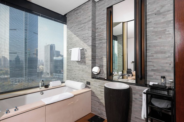 Room 60 of 141