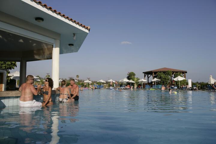 Pool Hotel