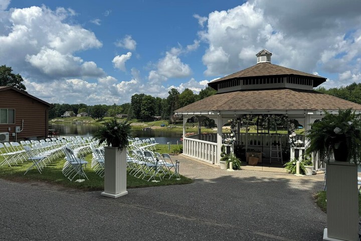 Hotel Exterior 73 of 112