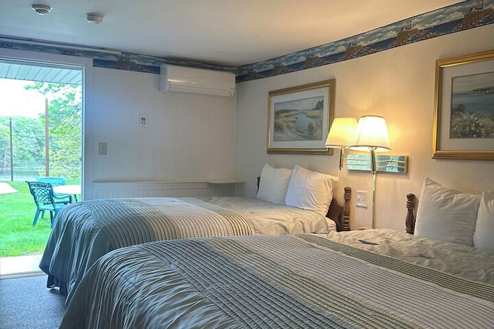 Room 8 of 17