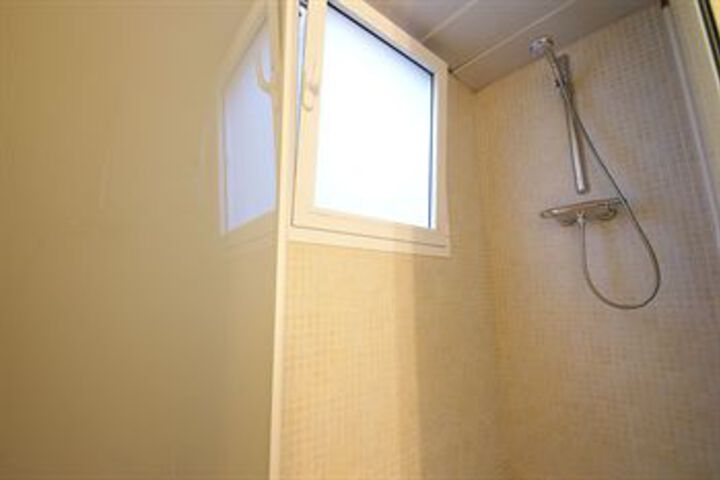 Room 2 of 18