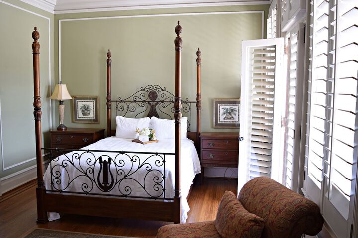Room 29 of 227