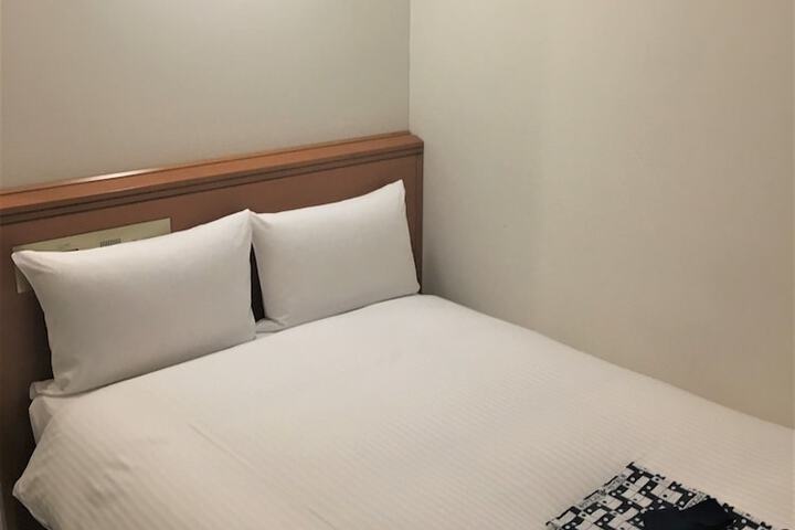 Room 15 of 32