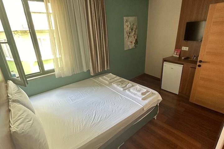 Room 27 of 56
