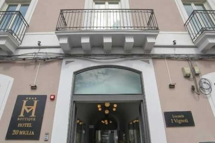 20 MIGLIA BOUTIQUE HOTEL in Catania